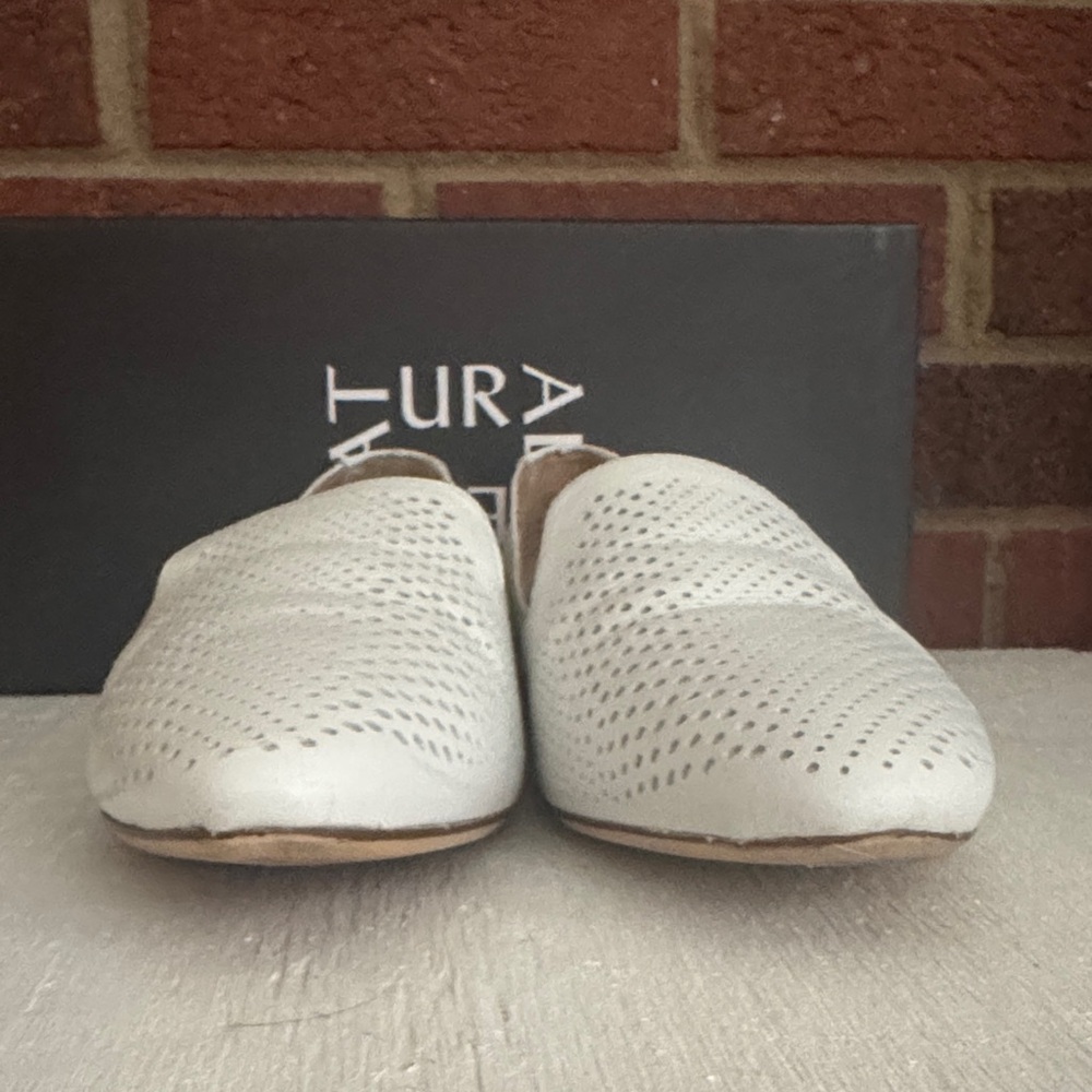Naturalizer Lorna 2 White Perforated Leather Loafer 8M - Picture 6 of 8